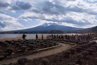 国安主帅祝贺球队生日：向团队以及球迷致敬，让我们继续努力